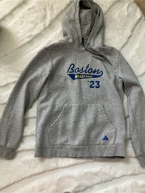 adidas Gray Boston Marathon '23 Pullover Hoodie with Blue & Yellow Graphics